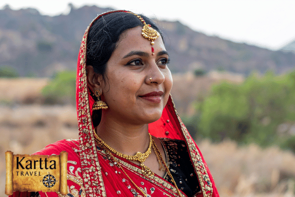 Mujer Hindú con Vestimenta típica del Norte de la India